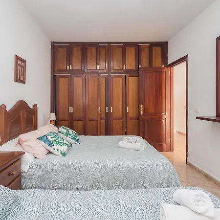 Lightbooking La Palma De Apartment *